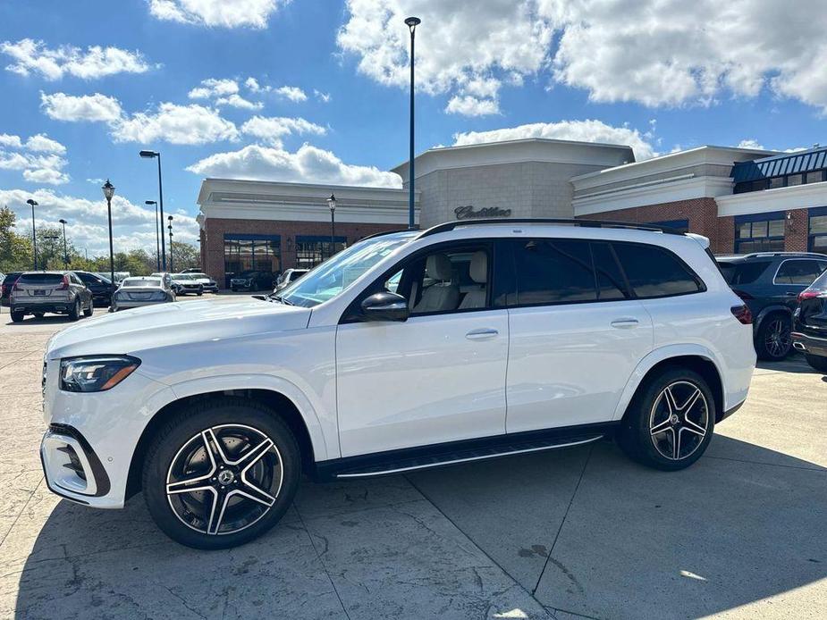 new 2024 Mercedes-Benz GLS 450 car