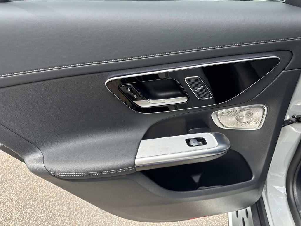 new 2025 Mercedes-Benz GLC 350e car, priced at $76,085