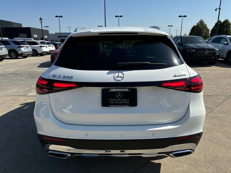 new 2025 Mercedes-Benz GLC 300 car