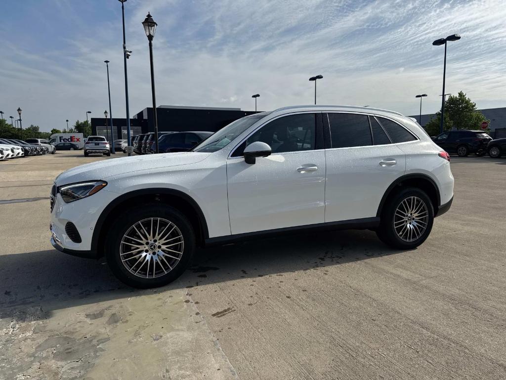 new 2025 Mercedes-Benz GLC 300 car, priced at $58,545