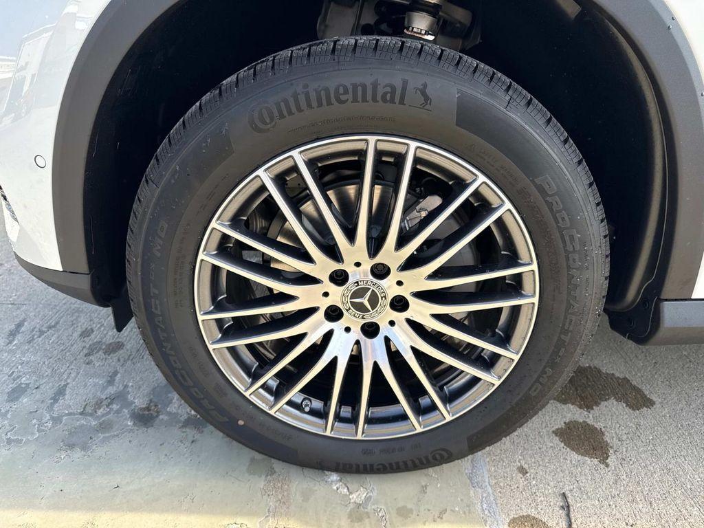 new 2025 Mercedes-Benz GLC 300 car, priced at $58,545
