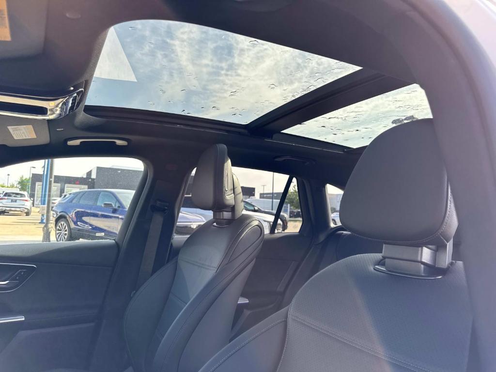 new 2025 Mercedes-Benz GLC 300 car, priced at $58,545