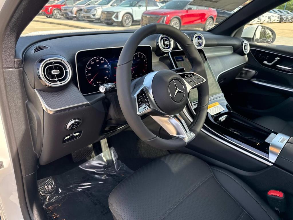 new 2025 Mercedes-Benz GLC 300 car, priced at $58,545