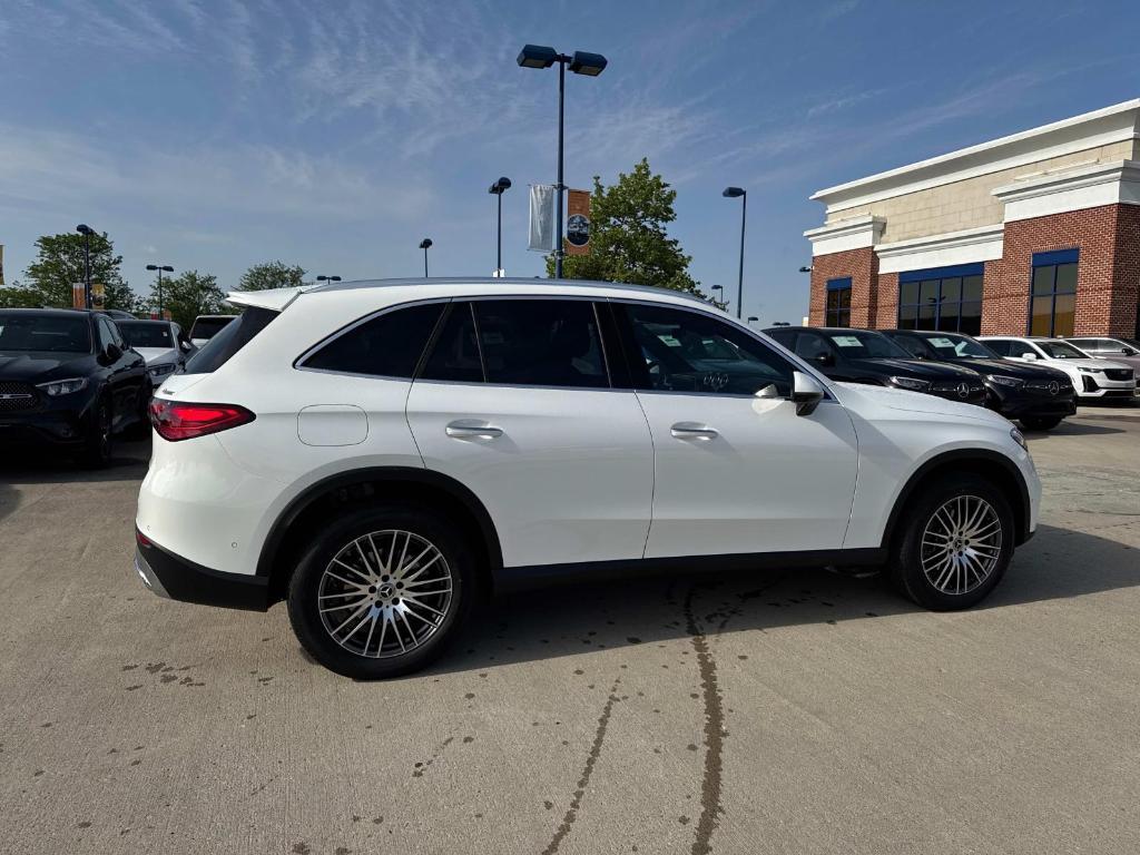 new 2025 Mercedes-Benz GLC 300 car, priced at $58,545