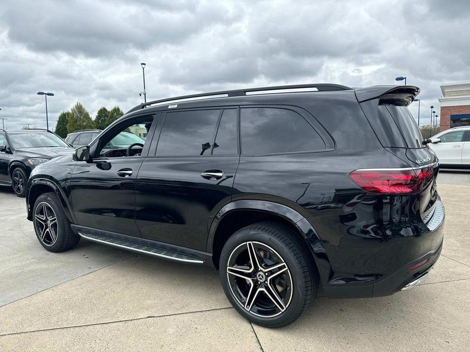 new 2025 Mercedes-Benz GLS 450 car