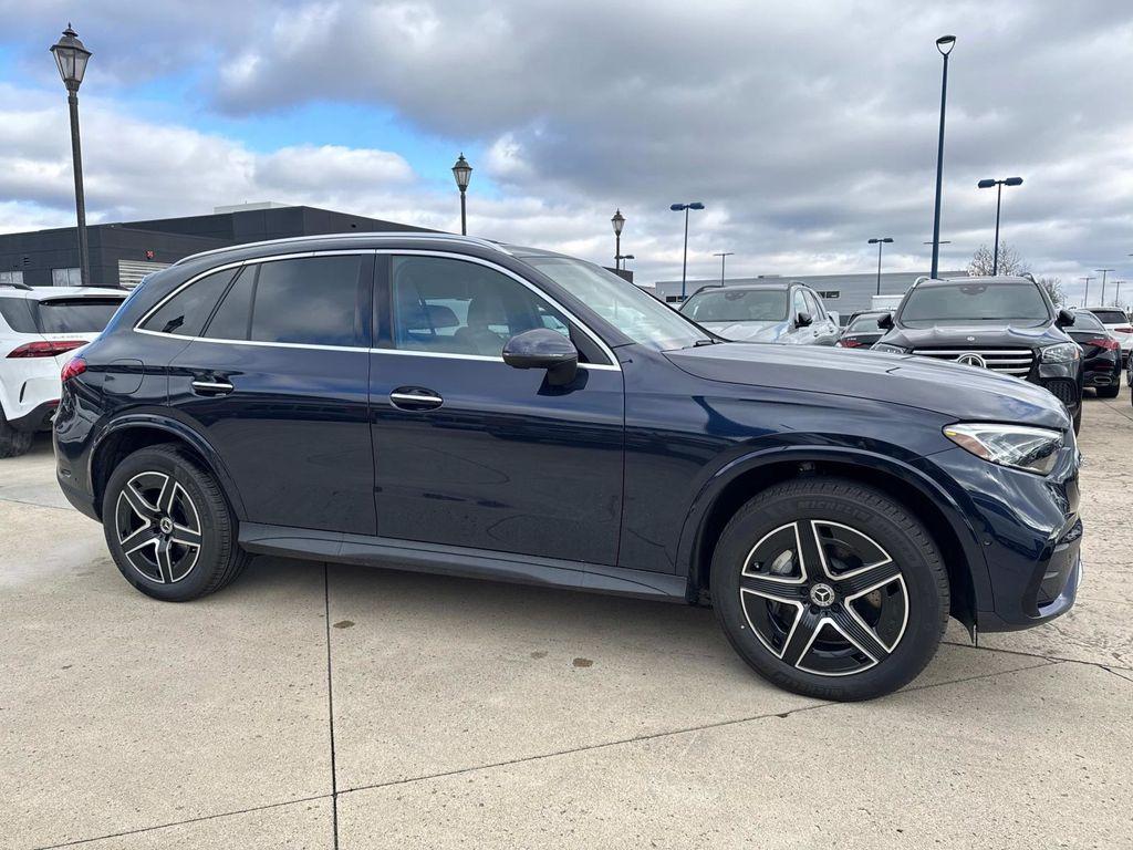 new 2024 Mercedes-Benz GLC 300 car, priced at $57,395