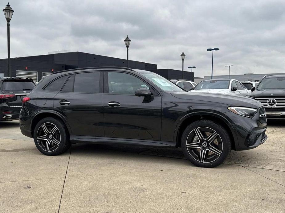 new 2025 Mercedes-Benz GLC 350e car