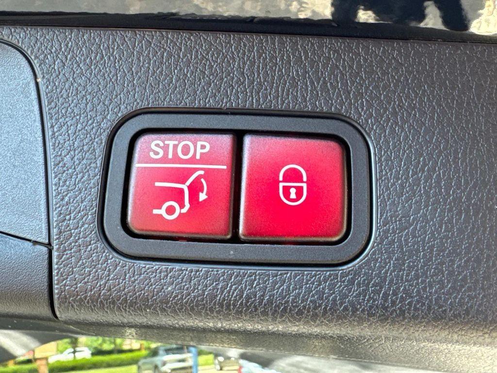 used 2023 Mercedes-Benz GLB 250 car, priced at $35,953