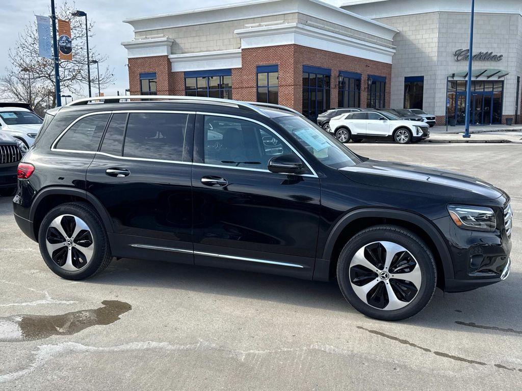 new 2025 Mercedes-Benz GLB 250 car, priced at $54,260
