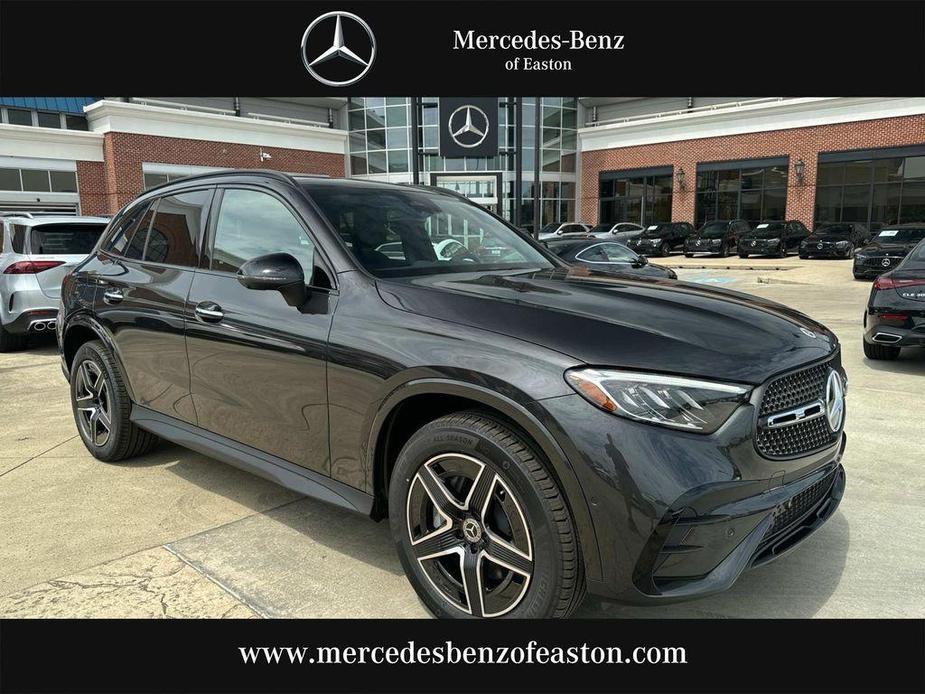 new 2024 Mercedes-Benz GLC 300 car