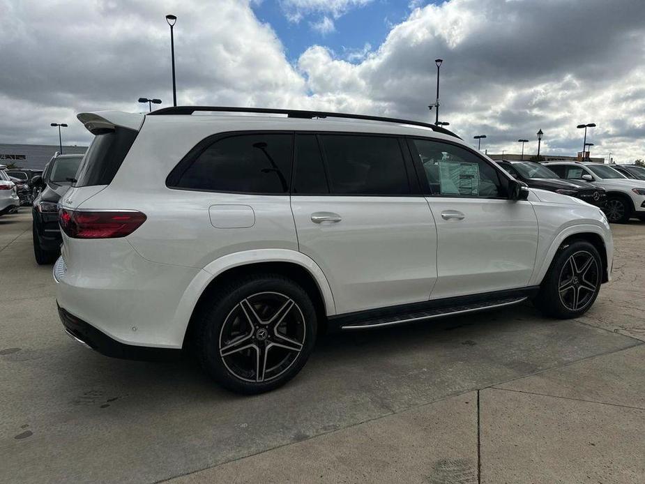 new 2025 Mercedes-Benz GLS 450 car