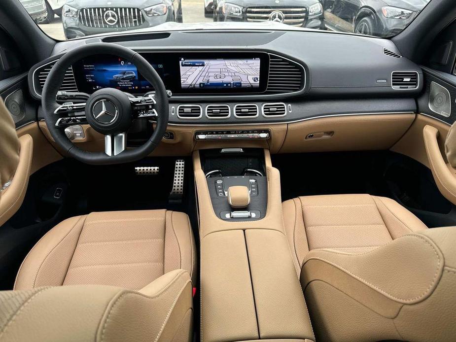 new 2025 Mercedes-Benz GLS 450 car