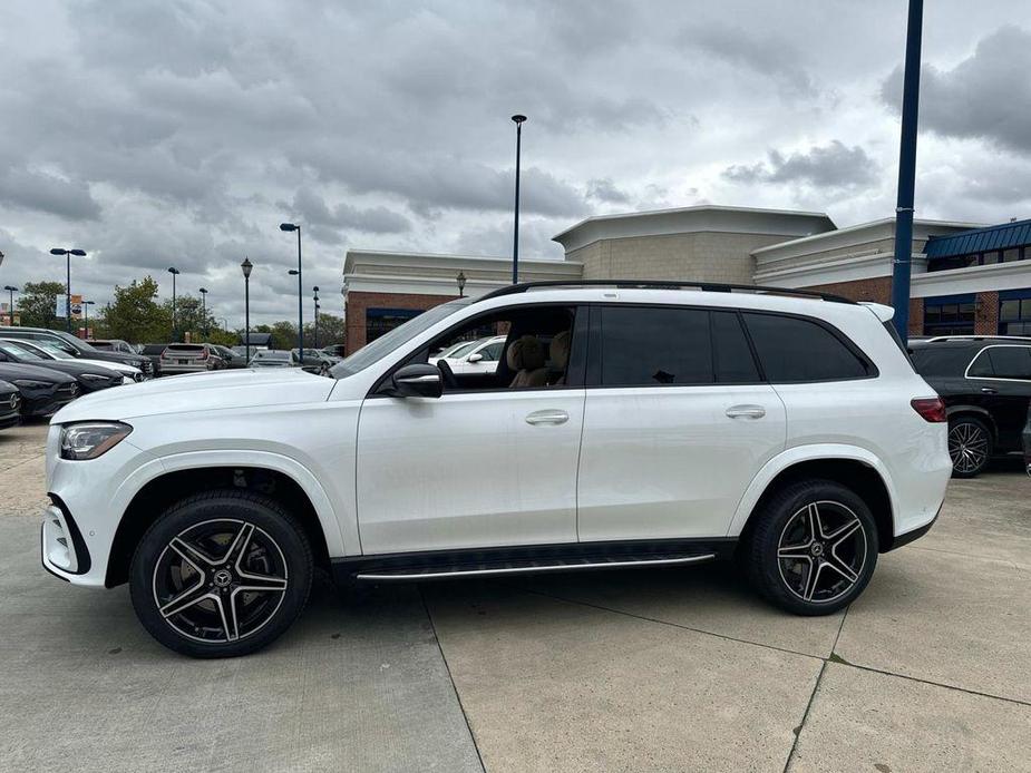 new 2025 Mercedes-Benz GLS 450 car