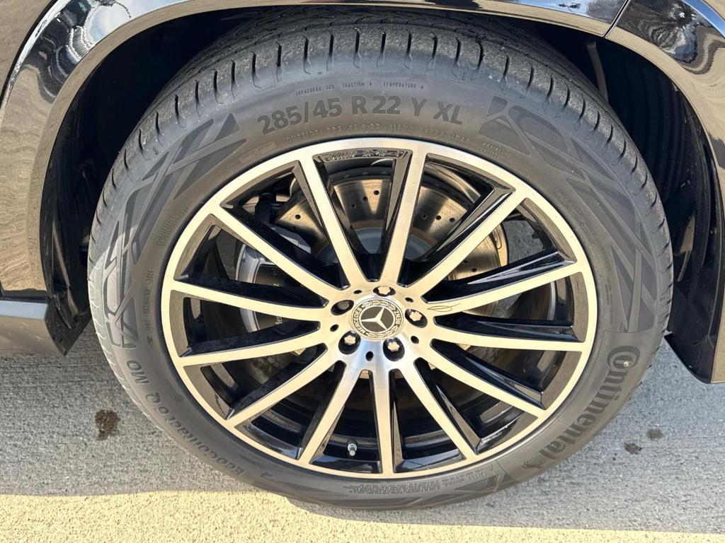new 2025 Mercedes-Benz GLS 580 car, priced at $125,950