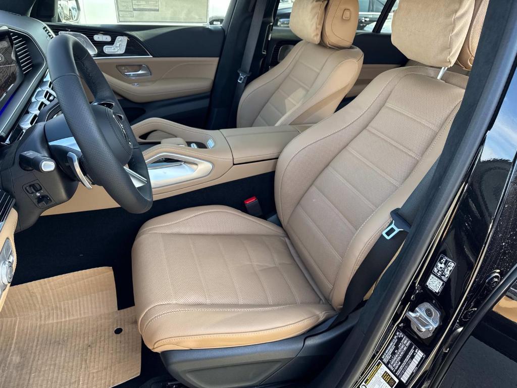 new 2025 Mercedes-Benz GLS 580 car, priced at $125,950