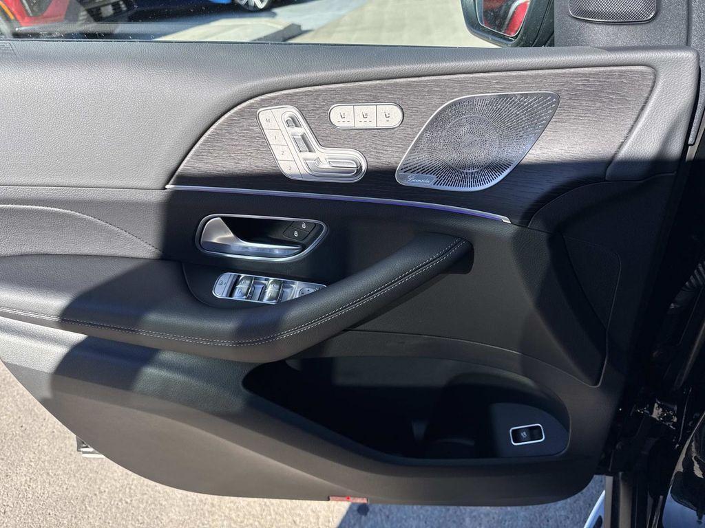 new 2026 Mercedes-Benz GLS 450 car, priced at $93,615