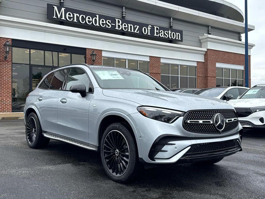 new 2025 Mercedes-Benz GLC 350e car, priced at $75,865