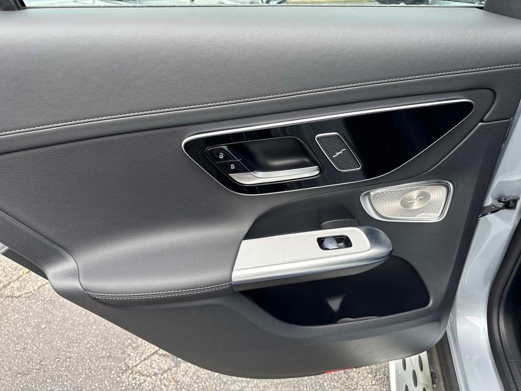 new 2025 Mercedes-Benz GLC 350e car, priced at $75,865