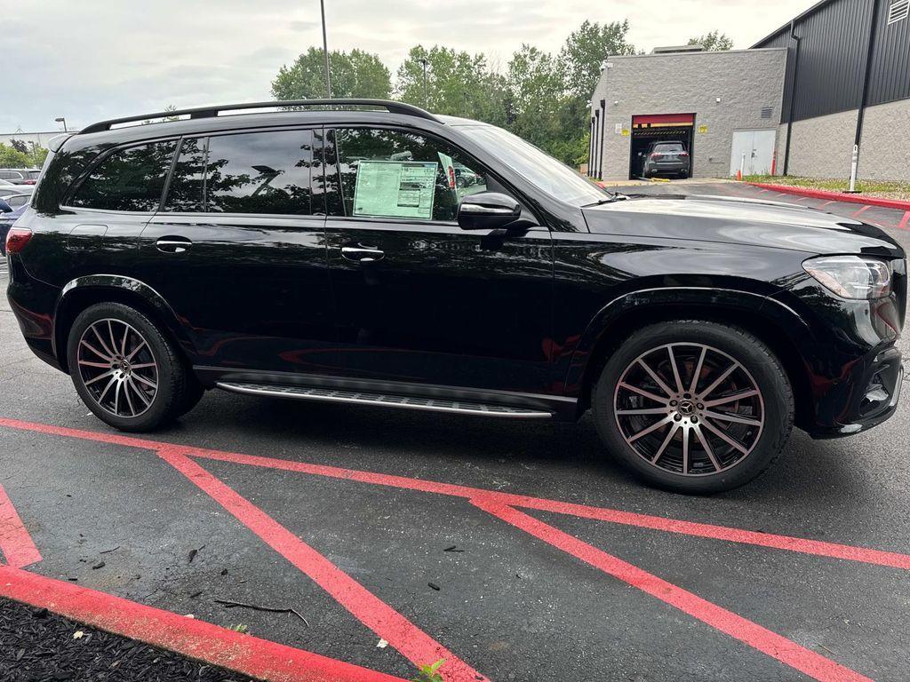new 2025 Mercedes-Benz GLS 580 car, priced at $125,140