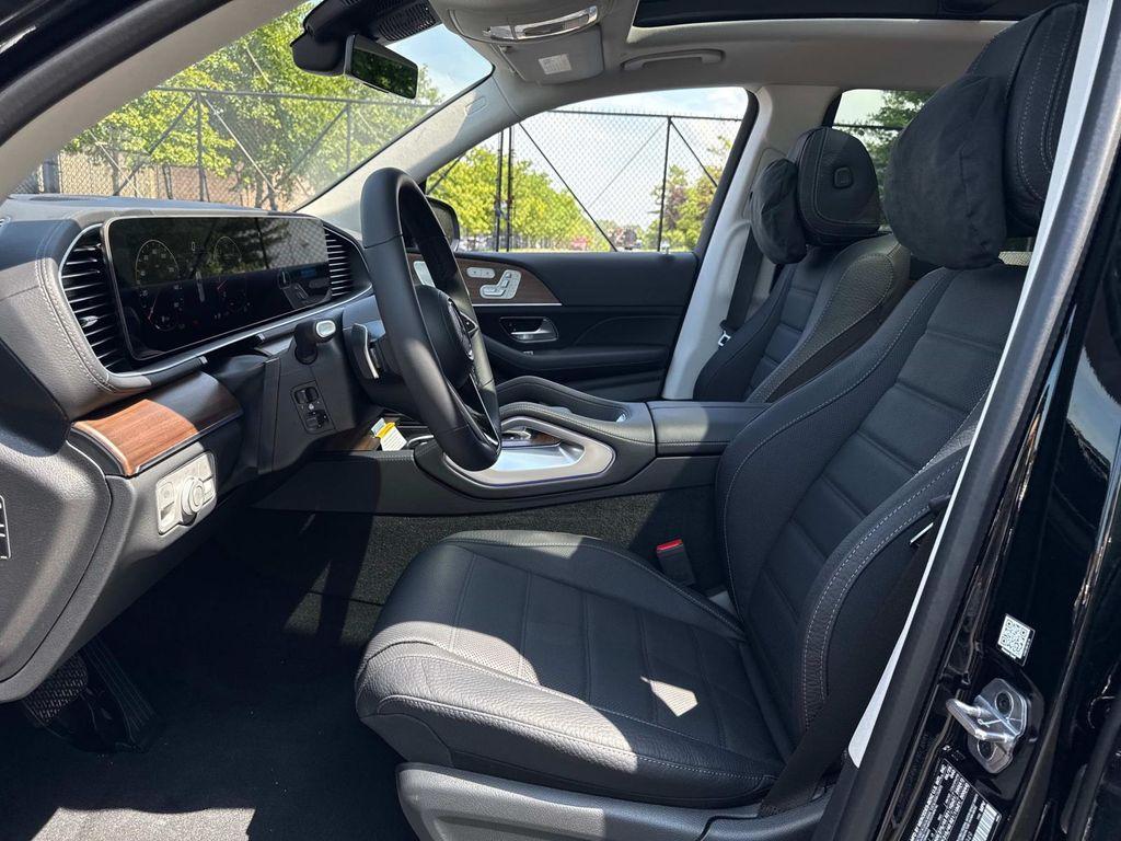 new 2025 Mercedes-Benz GLS 450 car, priced at $102,080