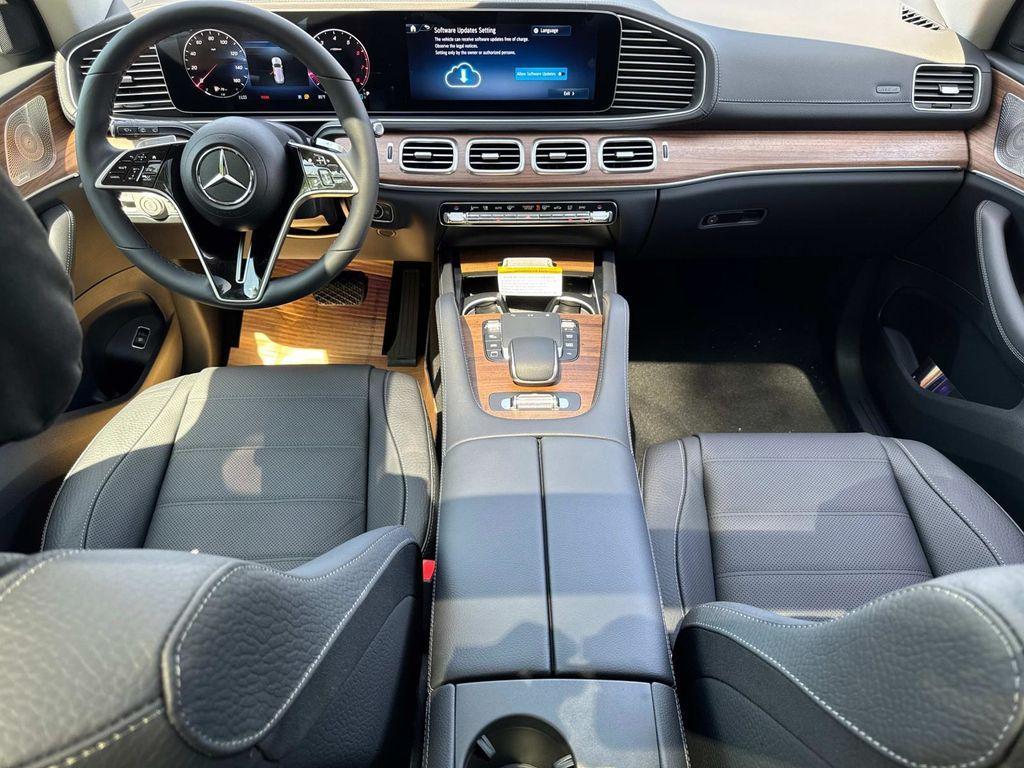 new 2025 Mercedes-Benz GLS 450 car, priced at $102,080