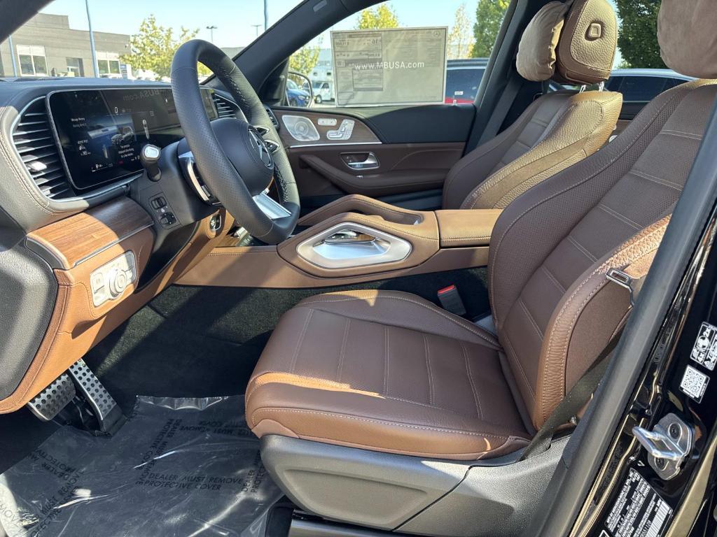 new 2026 Mercedes-Benz GLS 580 car, priced at $125,500