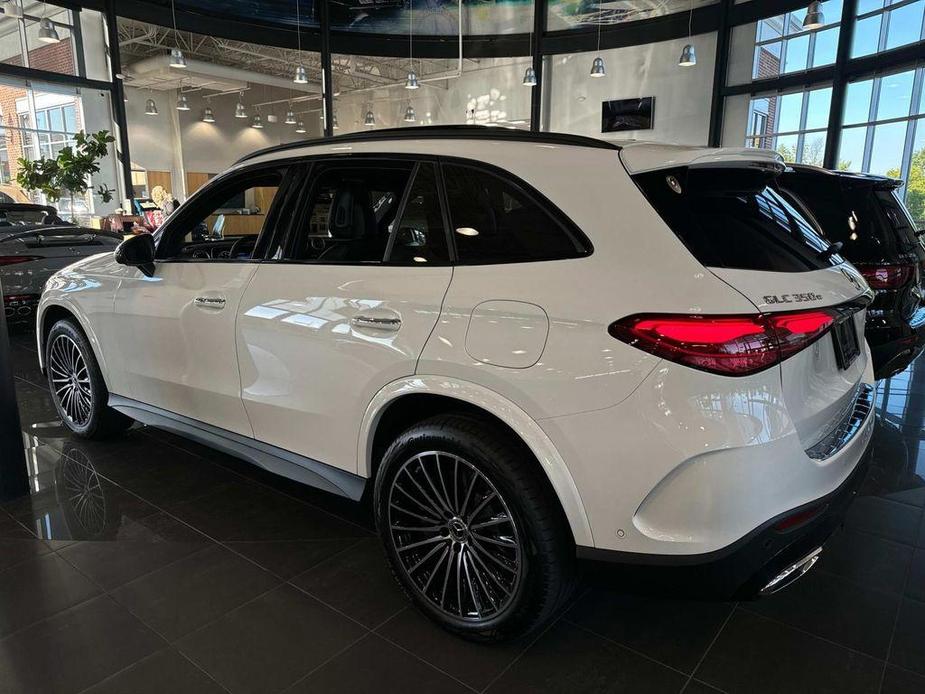 new 2025 Mercedes-Benz GLC 350e car