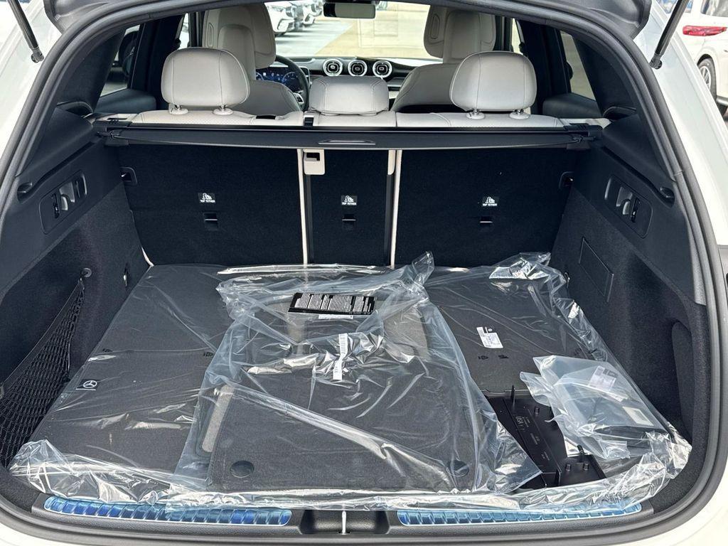 new 2025 Mercedes-Benz GLC 300 car, priced at $62,520