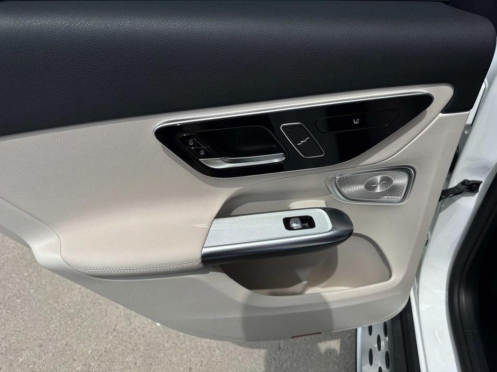 new 2025 Mercedes-Benz GLC 300 car, priced at $62,520