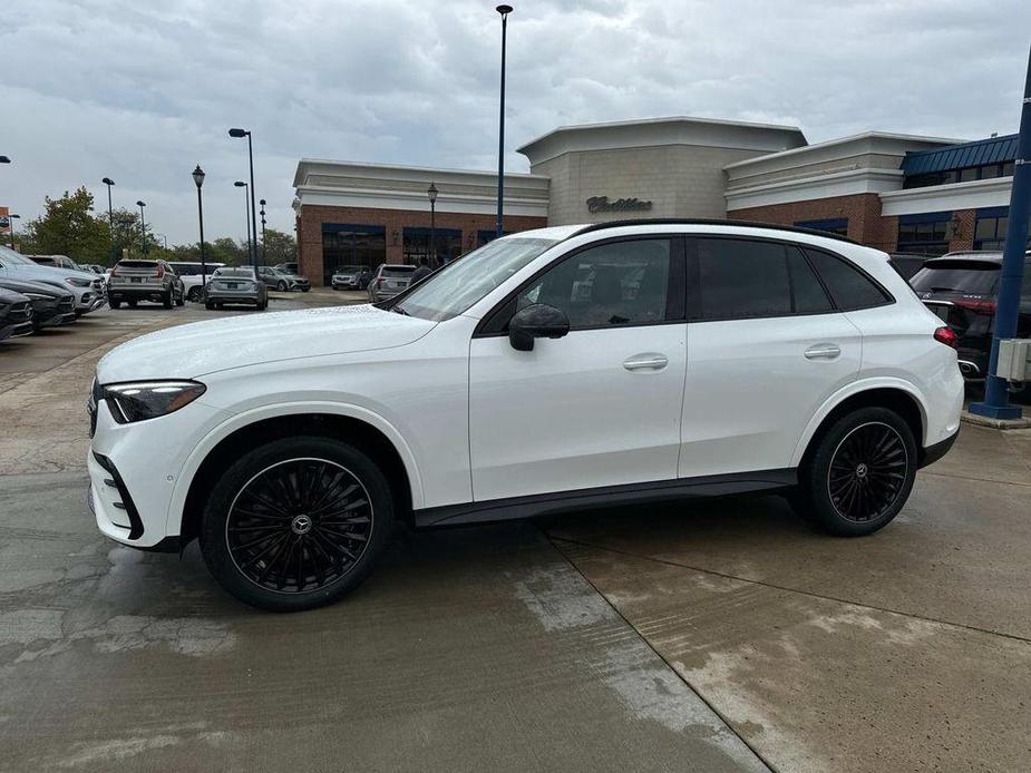 new 2025 Mercedes-Benz GLC 300 car