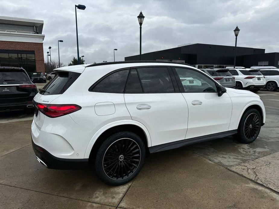 new 2025 Mercedes-Benz GLC 300 car