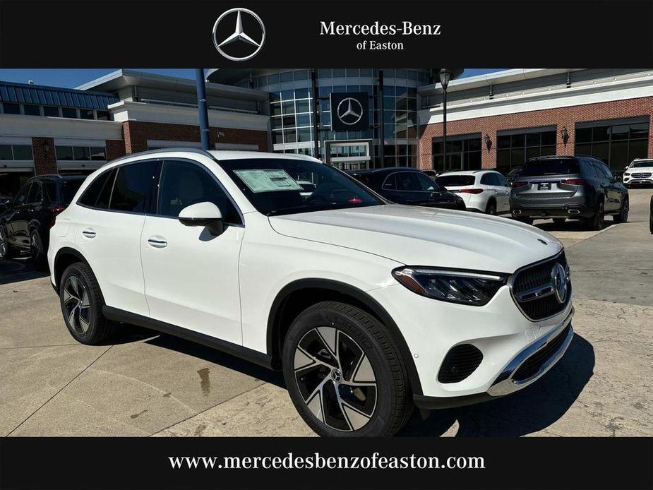 new 2024 Mercedes-Benz GLC 300 car