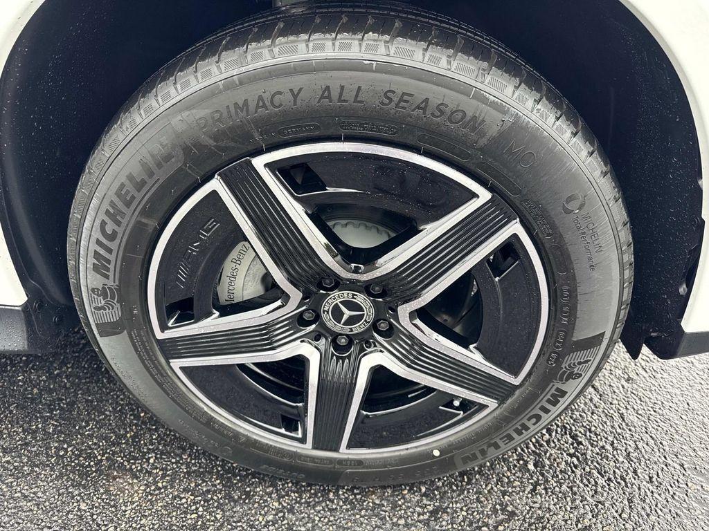 new 2025 Mercedes-Benz GLC 300 car, priced at $60,735