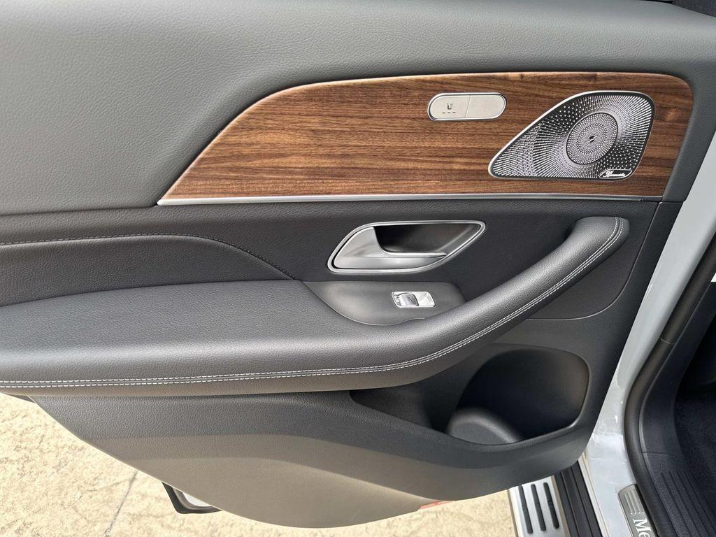 new 2026 Mercedes-Benz GLE 450 car, priced at $86,185