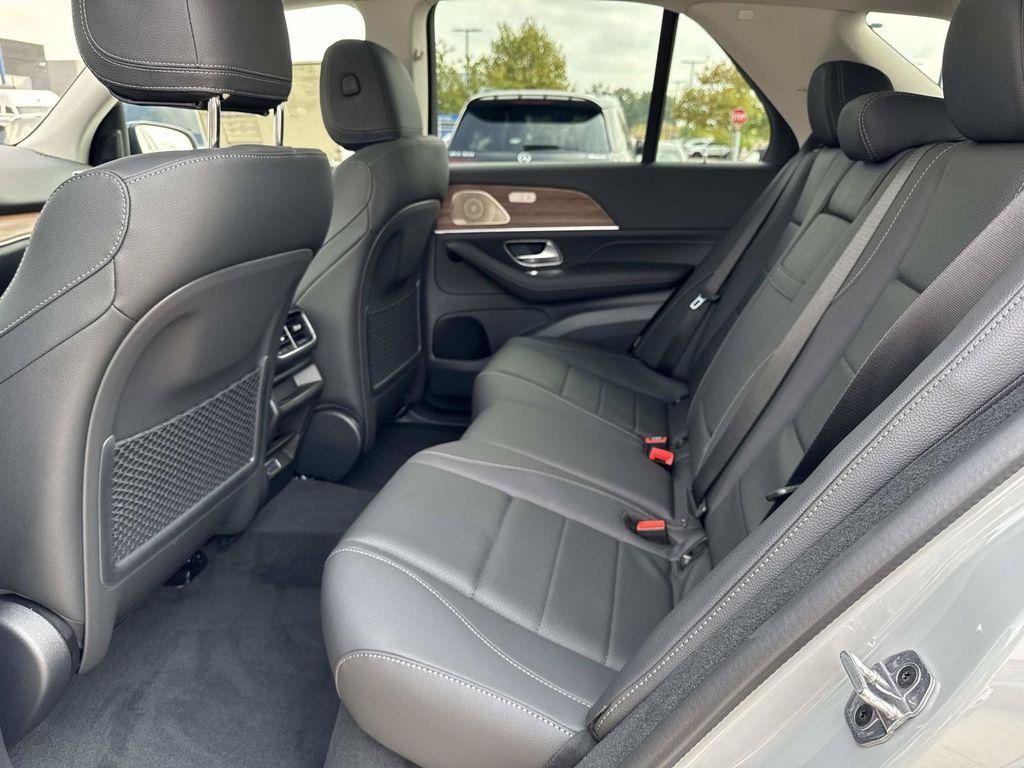 new 2026 Mercedes-Benz GLE 450 car, priced at $86,185