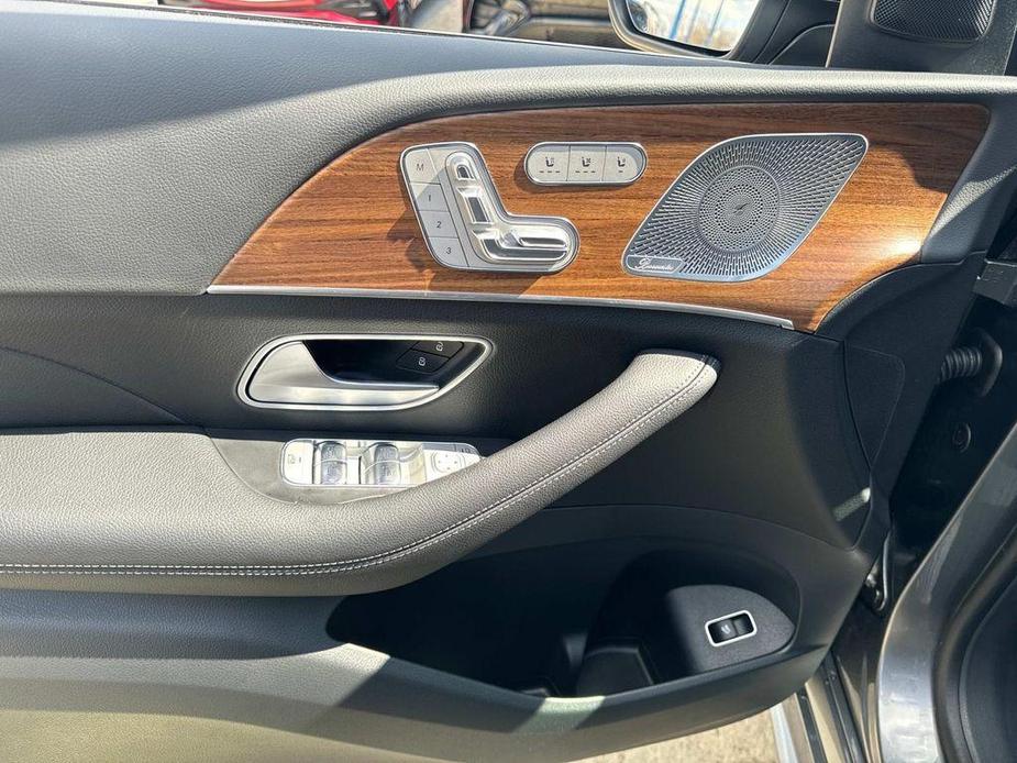 new 2024 Mercedes-Benz GLS 450 car