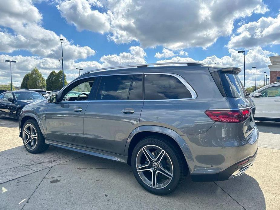 new 2024 Mercedes-Benz GLS 450 car