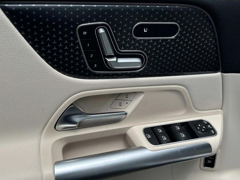 used 2025 Mercedes-Benz GLA 250 car, priced at $42,907