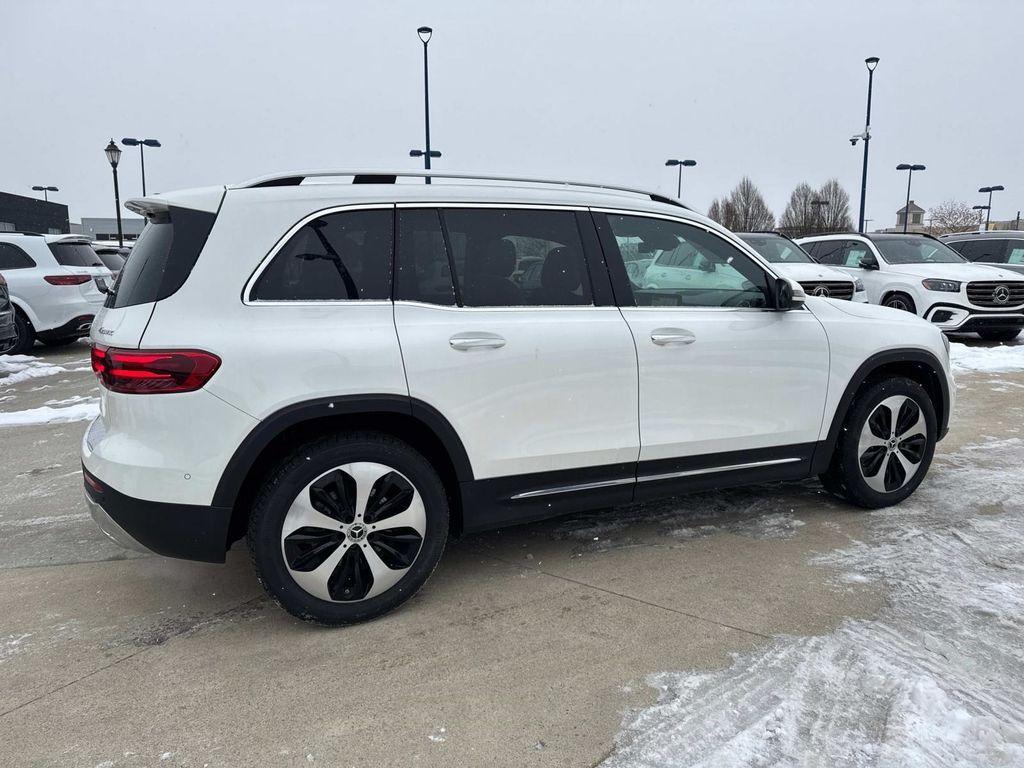 new 2025 Mercedes-Benz GLB 250 car, priced at $54,310