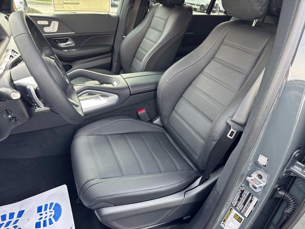 new 2025 Mercedes-Benz GLS 450 car, priced at $112,610