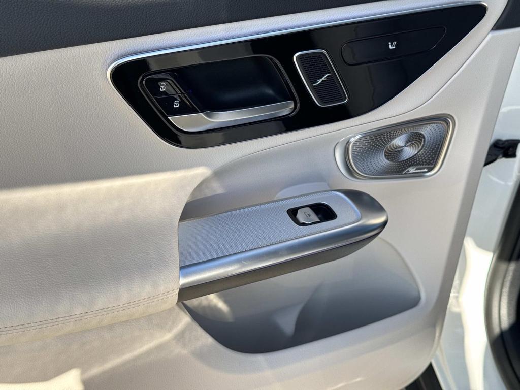 new 2026 Mercedes-Benz GLC 300 car, priced at $58,925