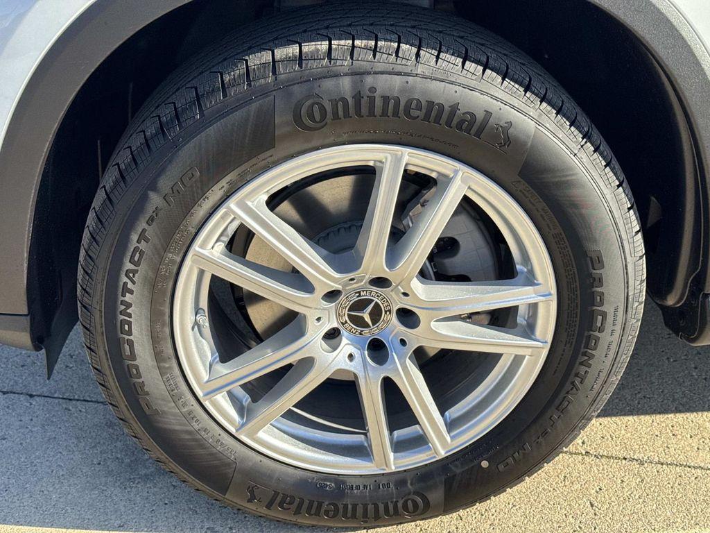 new 2026 Mercedes-Benz GLC 300 car, priced at $58,925