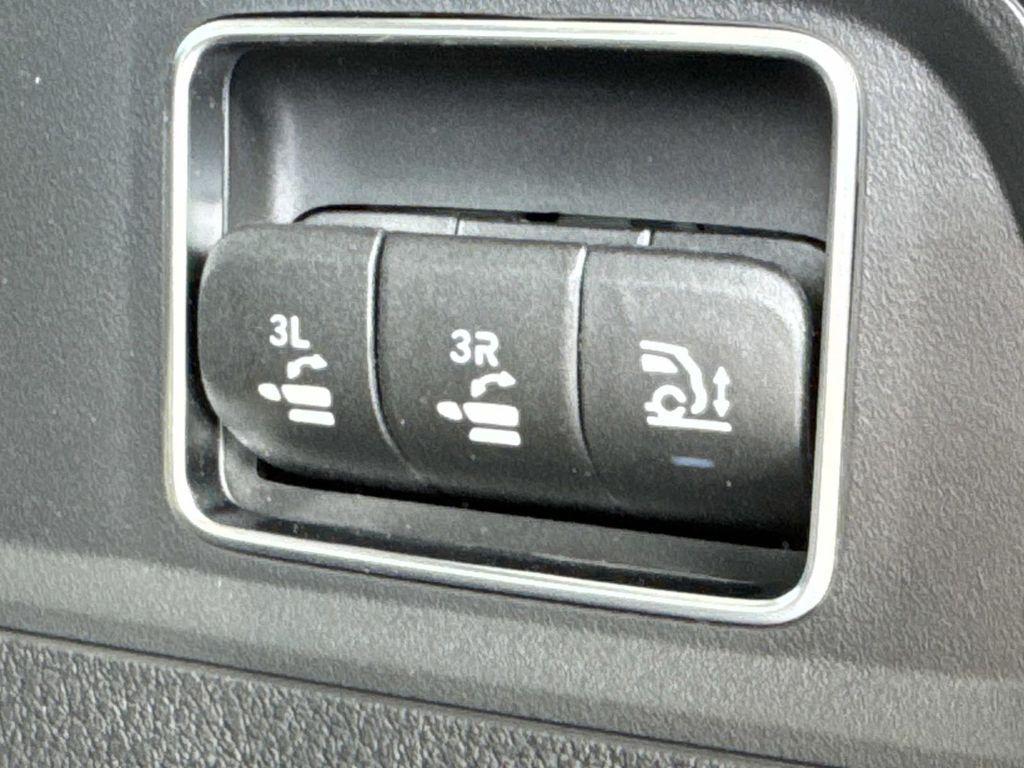 new 2026 Mercedes-Benz GLS 450 car, priced at $93,615