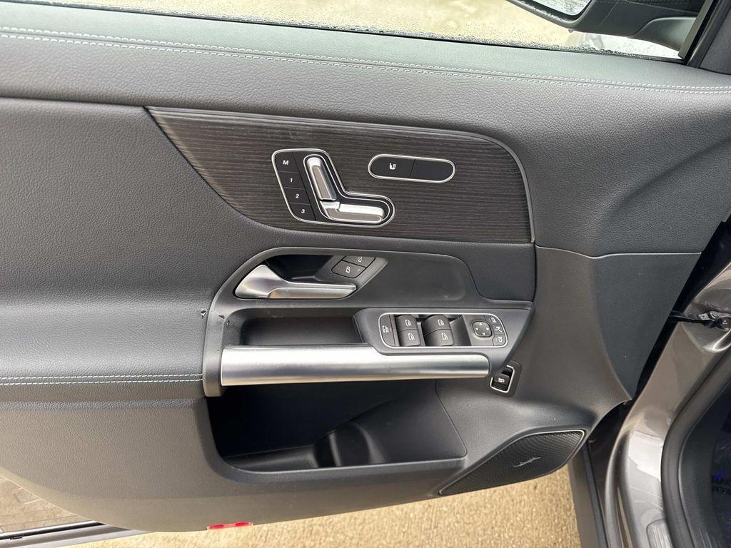 new 2026 Mercedes-Benz GLA 250 car, priced at $54,975