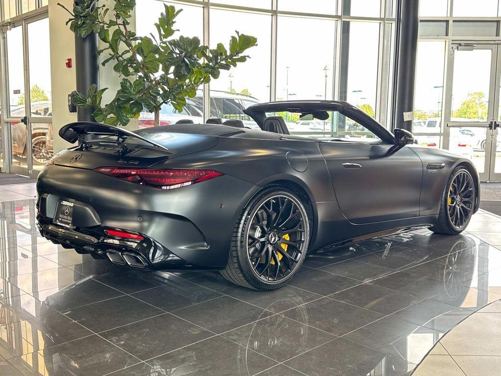 new 2025 Mercedes-Benz AMG SL 55 car, priced at $174,650