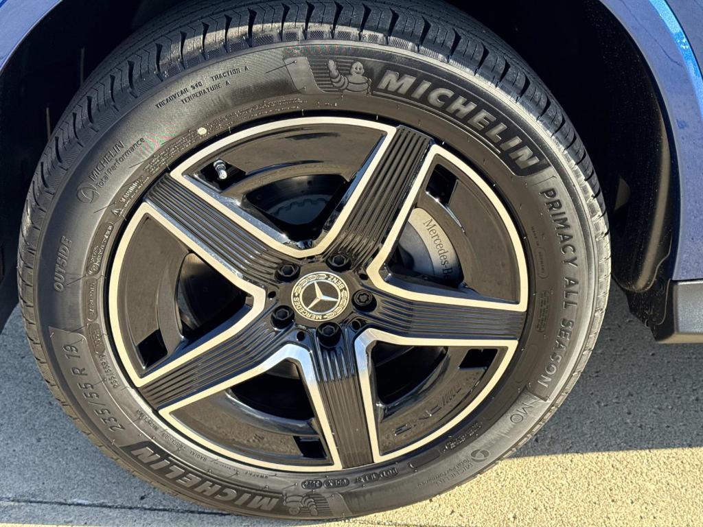 new 2026 Mercedes-Benz GLC 300 car, priced at $63,525