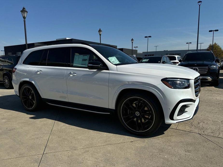 new 2025 Mercedes-Benz GLS 450 car