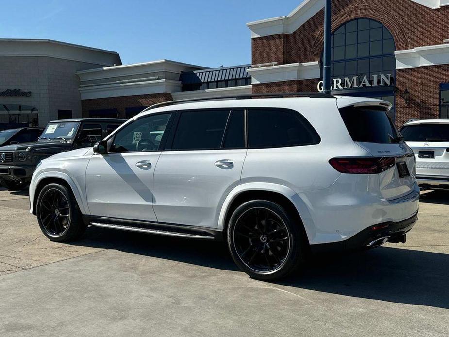 new 2025 Mercedes-Benz GLS 450 car