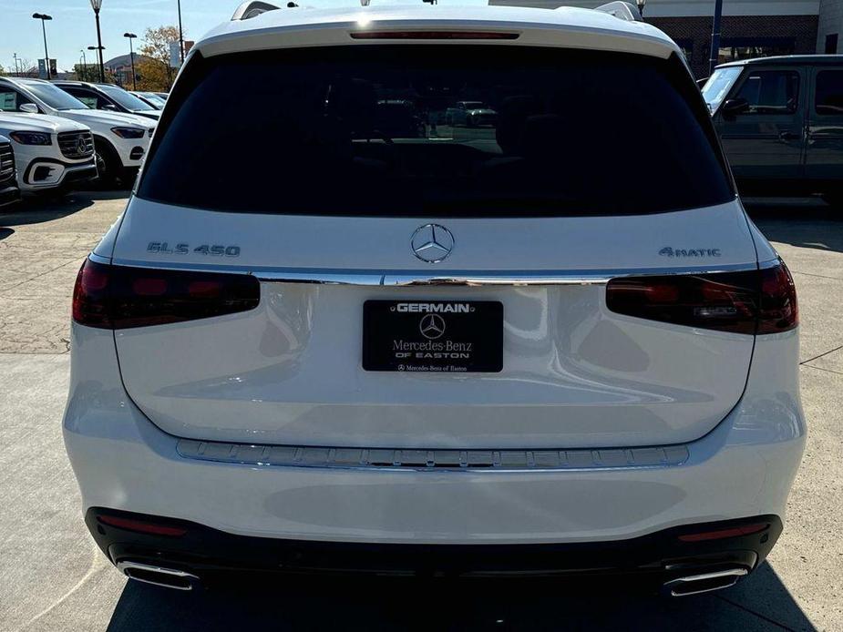 new 2025 Mercedes-Benz GLS 450 car