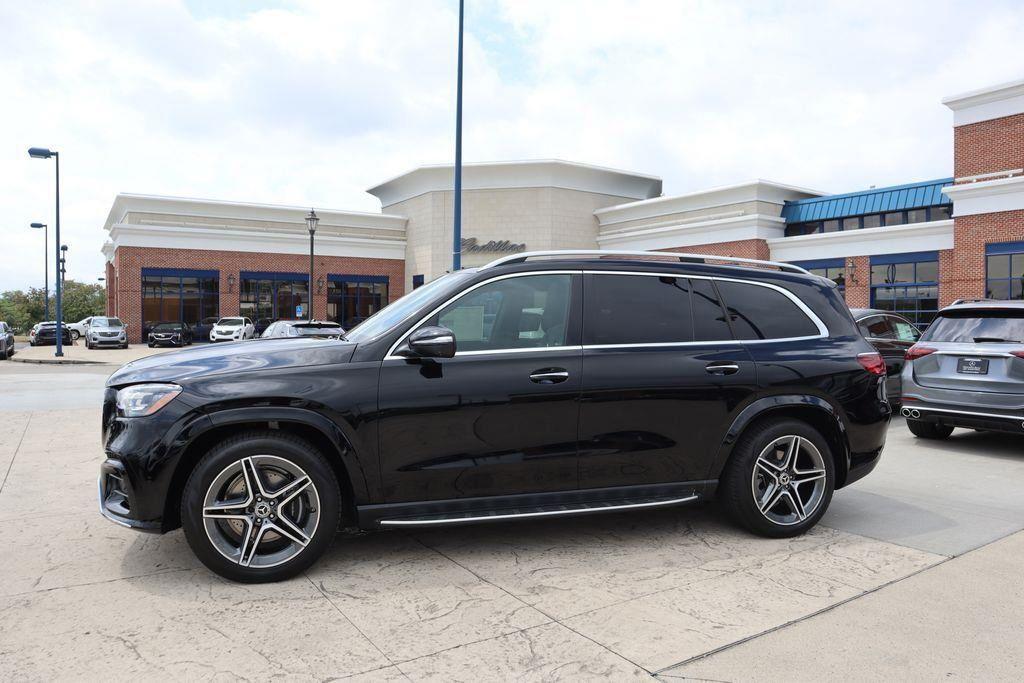 new 2024 Mercedes-Benz GLS 450 car